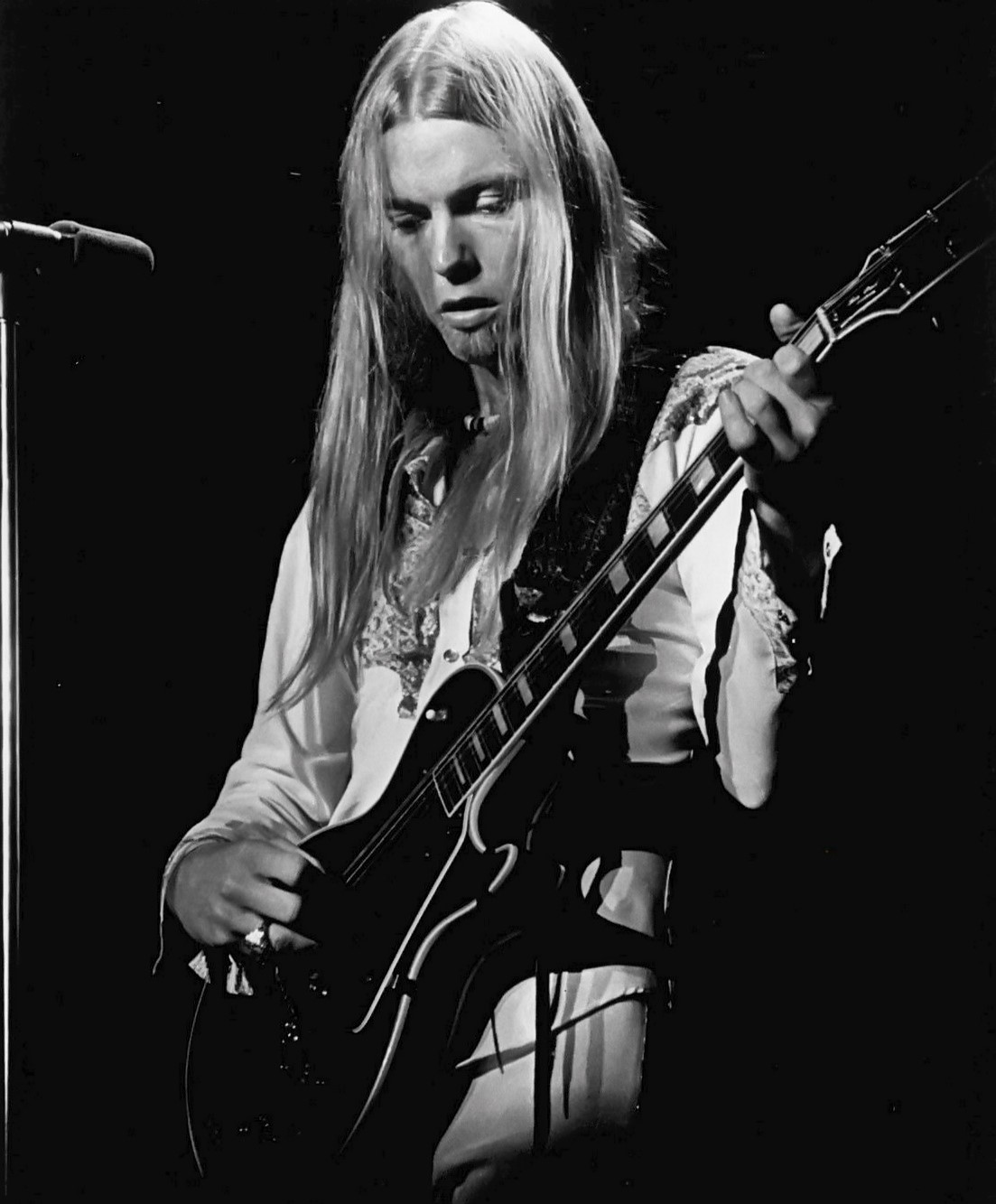 Gregg Allman je nadaljeval pot skupine vse do njegove smrti 2017, a čeprav je poprijel tudi za kitaro, je prvenstveno igral orgle.