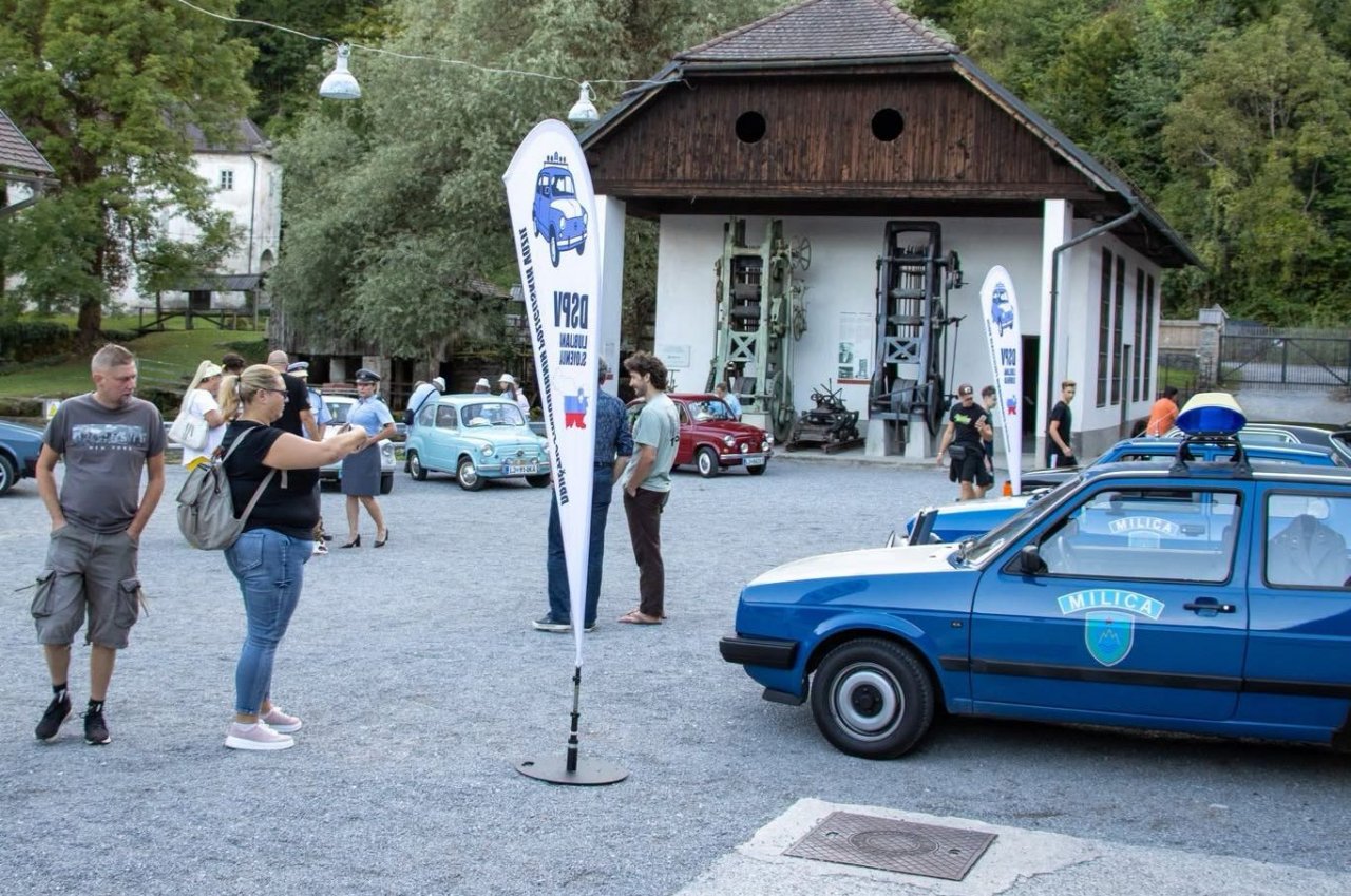 Ko so v Bistri spet zazvonili telefoni na številčnico