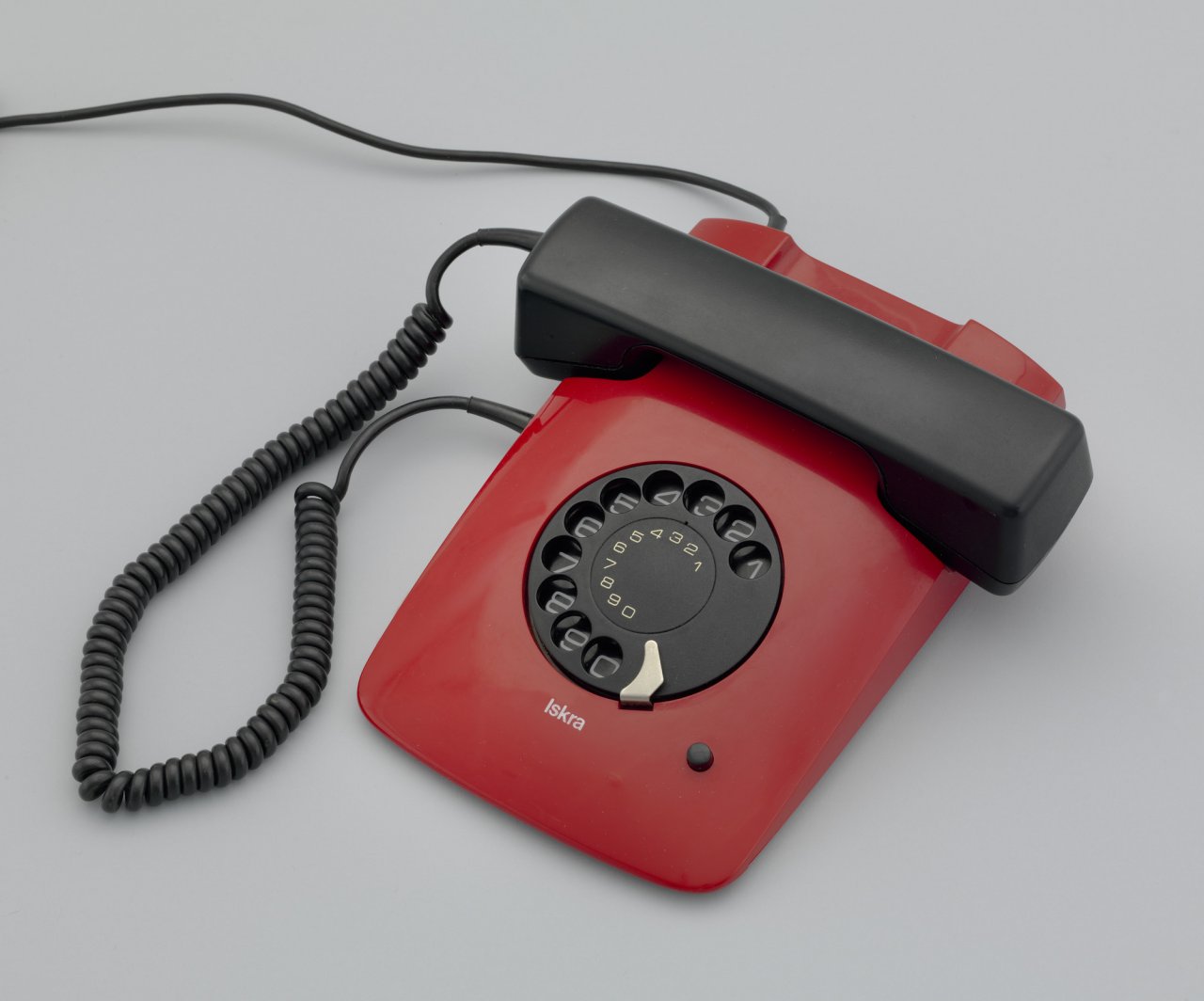 Slovenski telefon, ki ga je kopiral cel svet